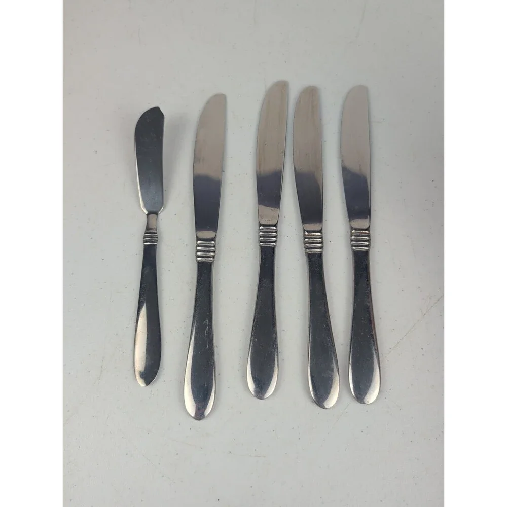 Oneida Banbury Stainless Flatware Lot Of 5 Butter Knives  3 Band